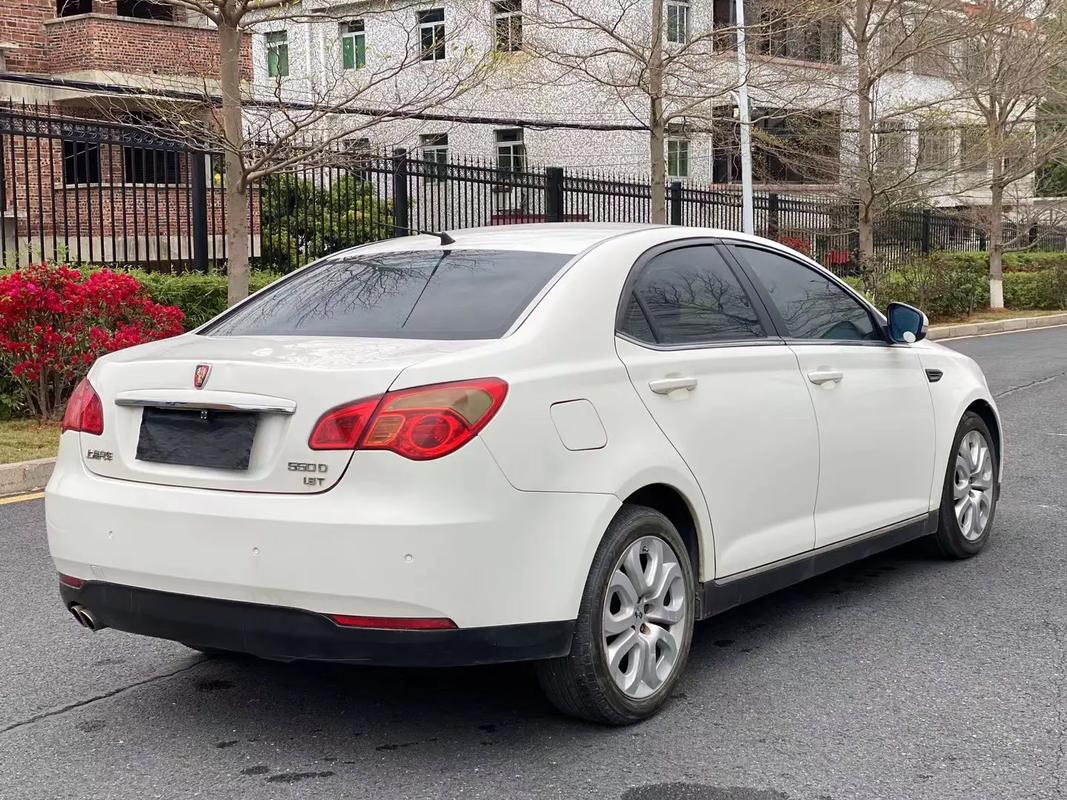 荣威550车子怎么样(荣威550这个车整体来说怎么样)