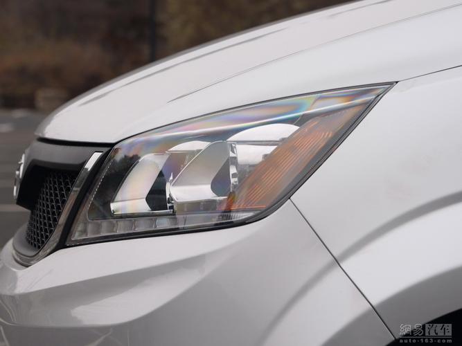 昌河m50s／昌河m50s大灯怎么拆下来