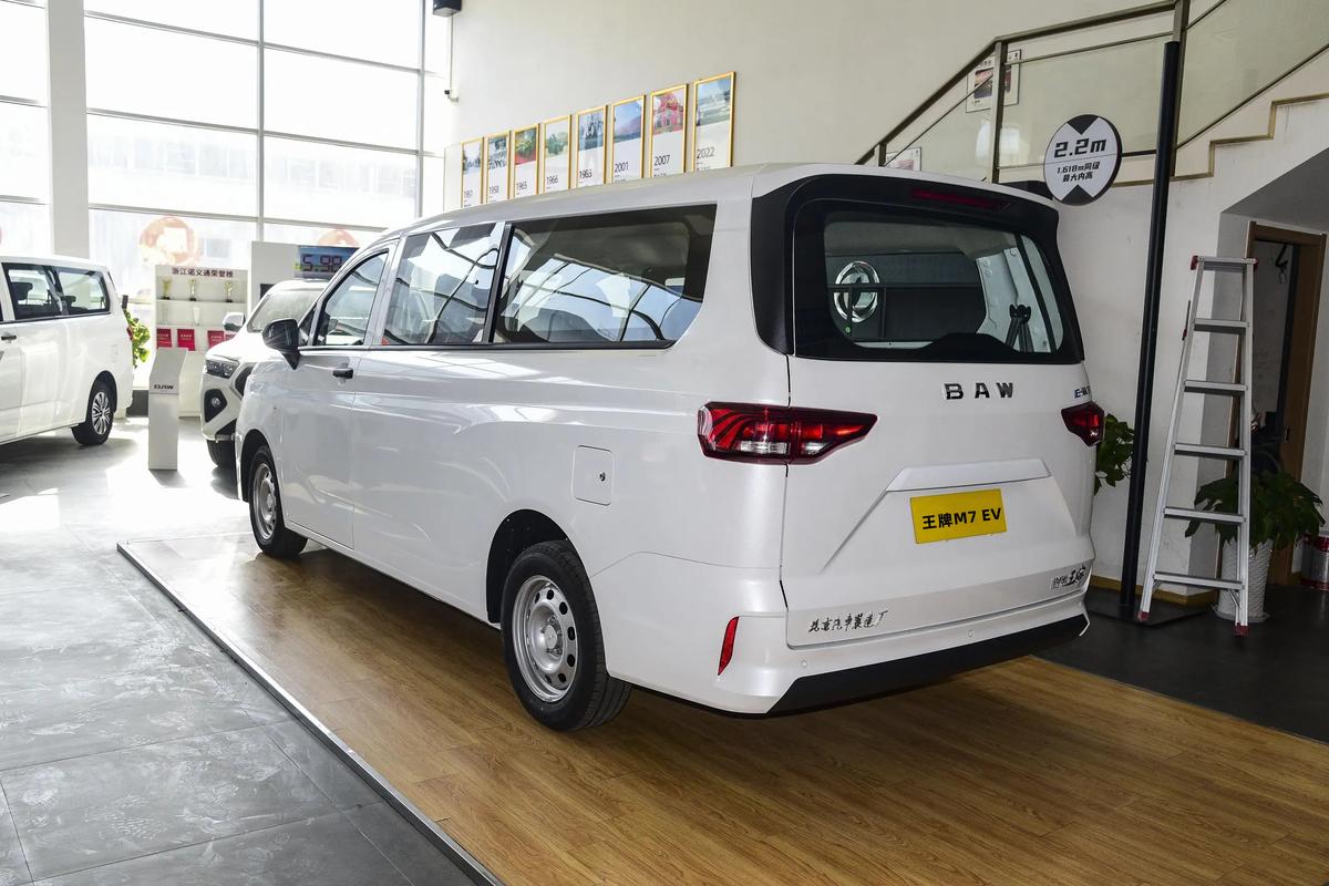 北汽m7商务车七座最新款,北汽m7商务车七座最新款银川4s店