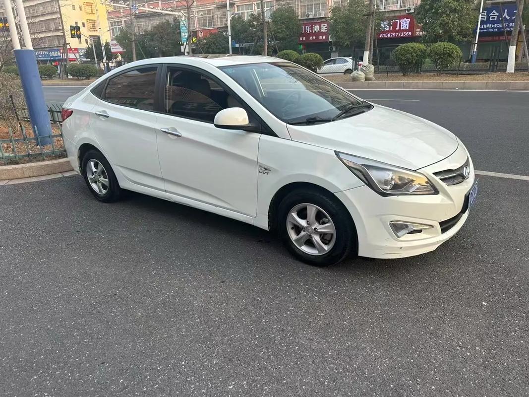 现代瑞纳新车最低报价／现代瑞纳新车价格