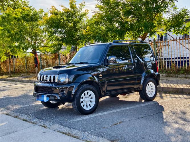 铃木小越野车吉姆尼(铃木小越野车吉姆尼多少钱)