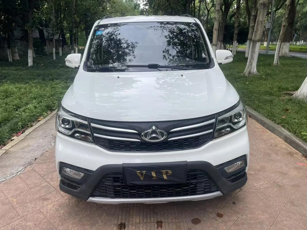 【长安欧诺s七座高配和中配区别,长安欧诺s五座和七座有区别吗】