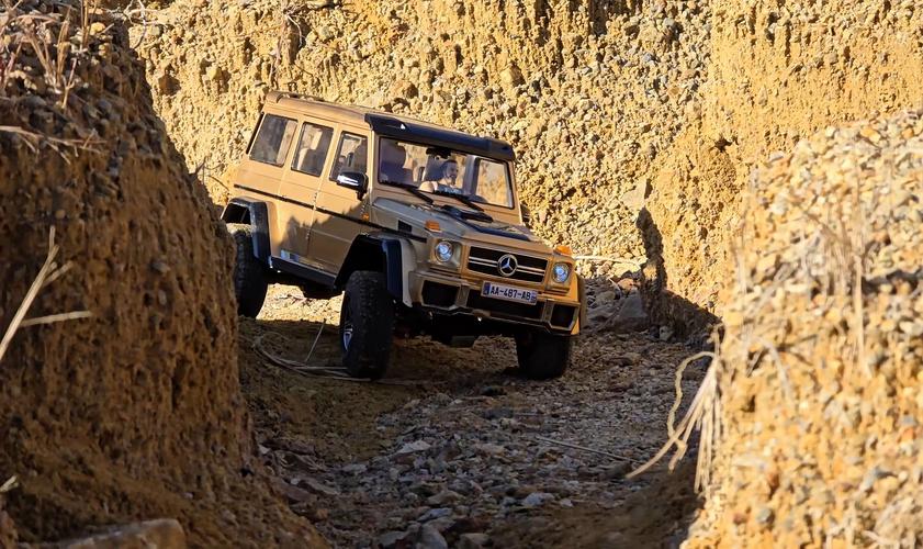 奔驰大g4x4视频／奔驰大g 4＊4