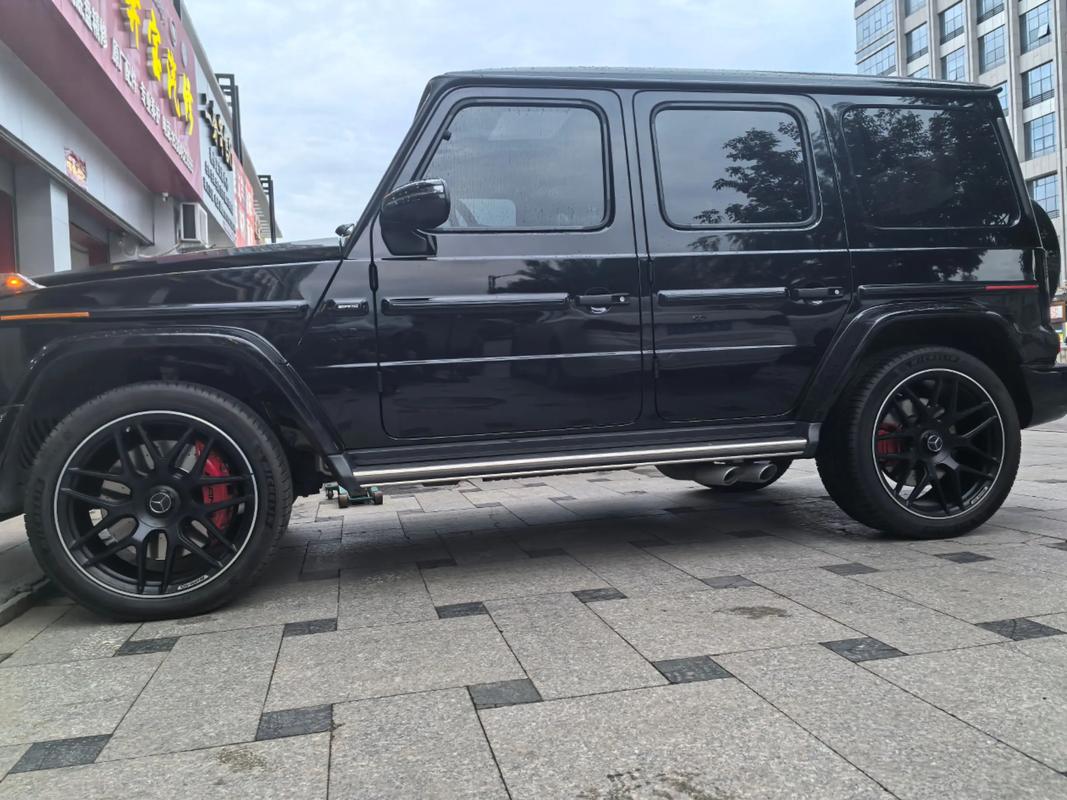 奔驰大g63售价多少钱,奔驰大g63多少钱一辆,最高配