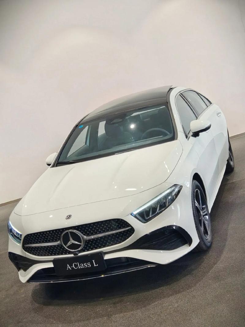 奔驰新出一款车10几万／20万左右最漂亮的奔驰