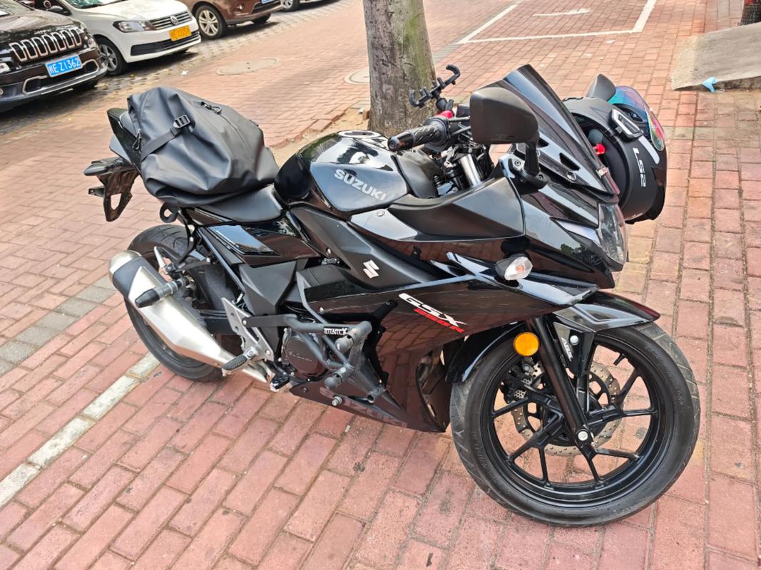 suzuki铃木／铃木gsx250r黑武士