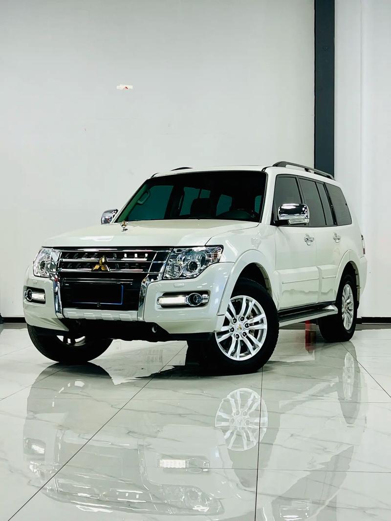 三菱帕杰罗2019款报价及图片(三菱帕杰罗车型及价格)