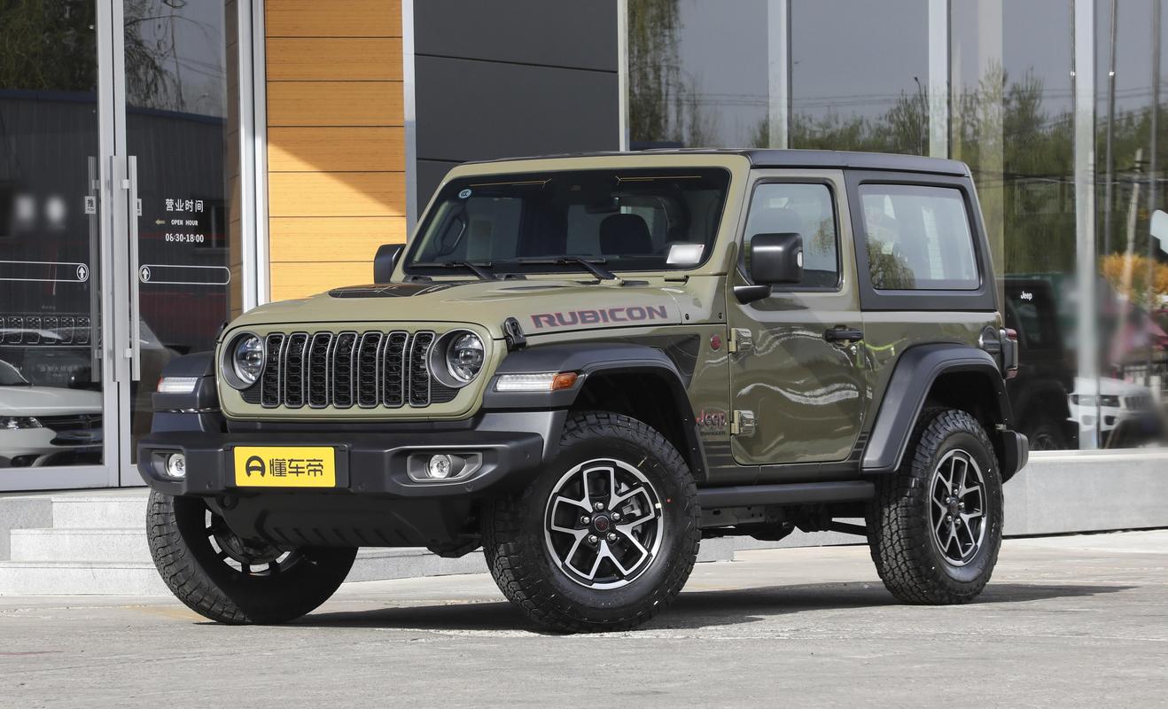 jeep牧马人四门版/牧马人四门多少钱能上路