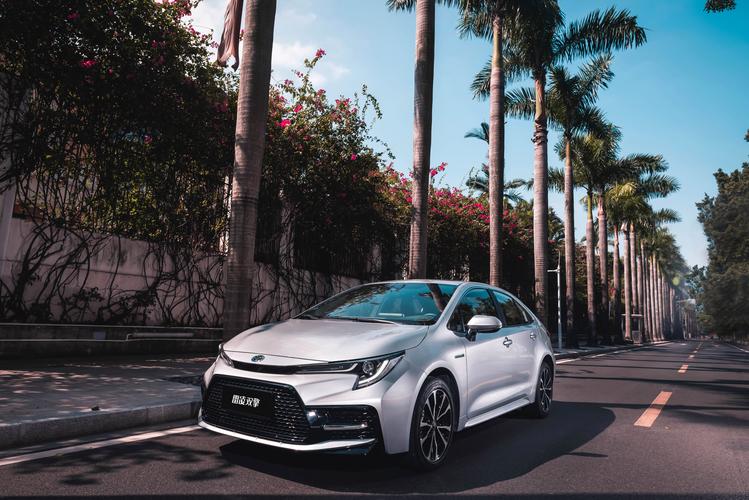 一汽丰田雷凌图片 一汽丰田雷凌图片大全