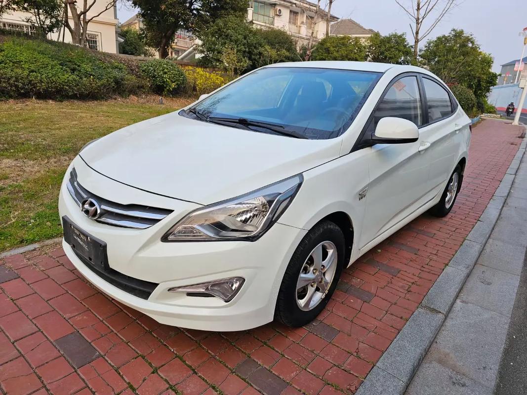 2014款现代瑞纳价格(2014款现代瑞纳价格表)